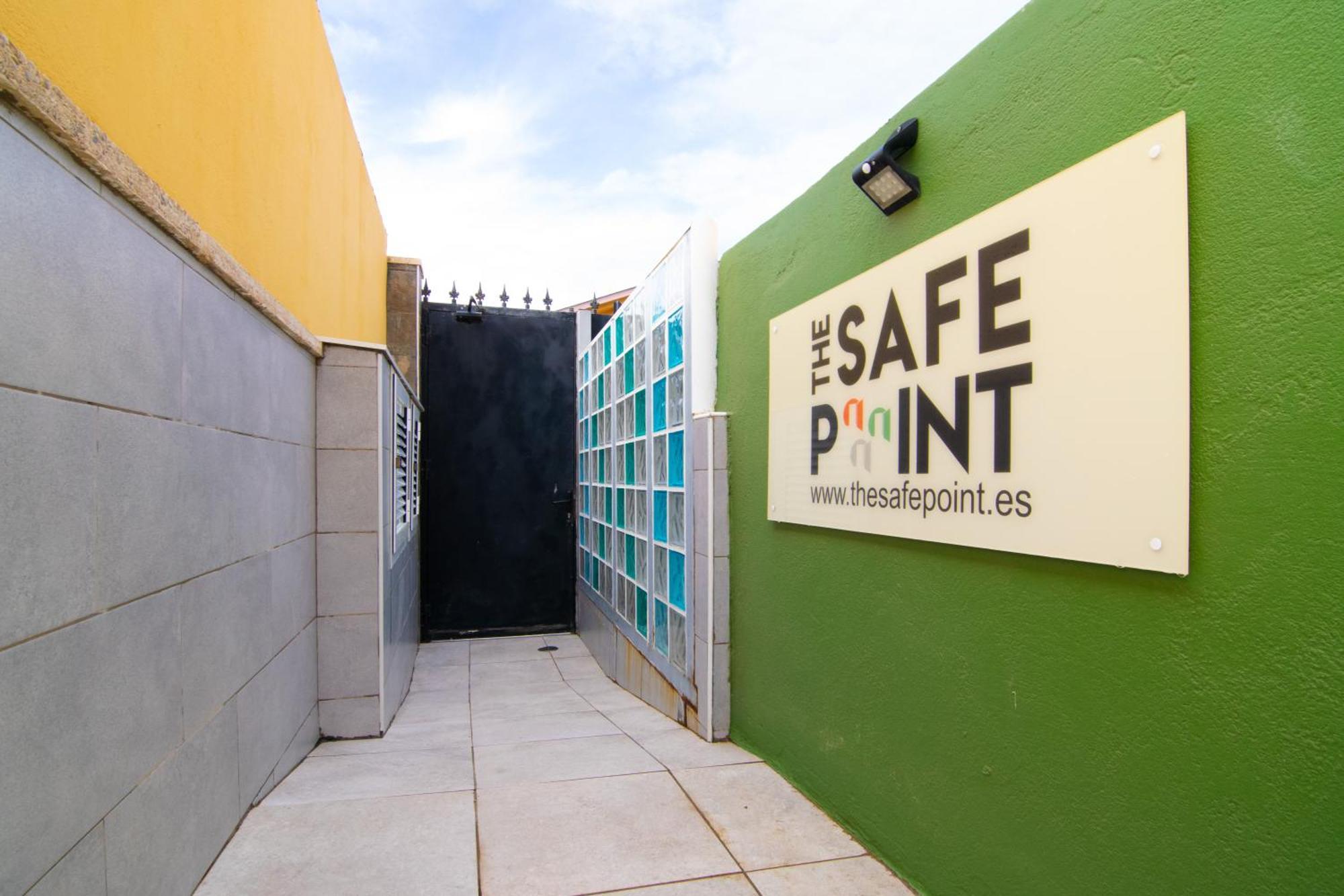 The Safe Point Suites Castillo Кастильо-дель-Ромераль Экстерьер фото