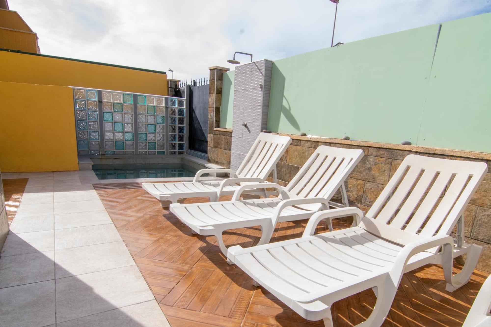 The Safe Point Suites Castillo Кастильо-дель-Ромераль Экстерьер фото